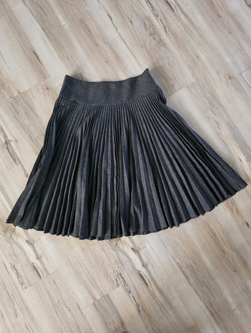 Vintage Body by Victoria Gray Wool Pleated Midi Skirt Size 10 Dark Academia